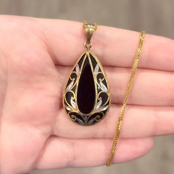 Vintage 10K Filigree Onyx Pendant: Black Hills Style Diamond Cut Large Teardrop - Picture 3 of 10